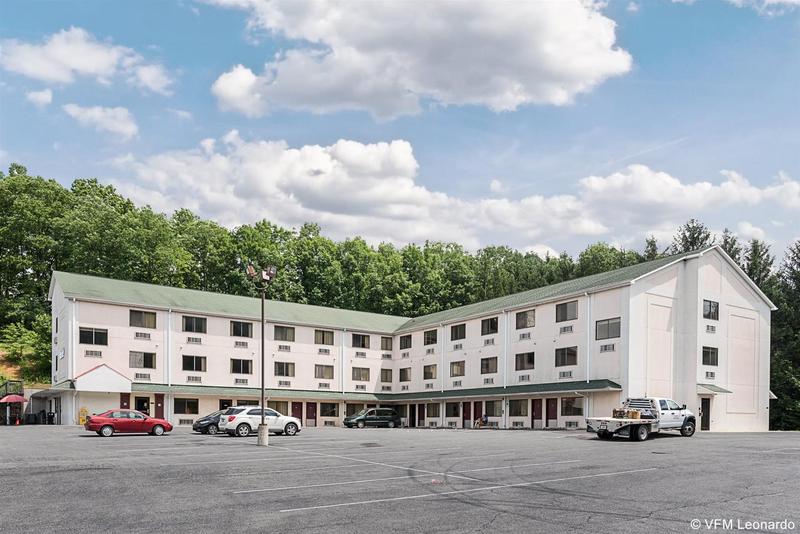 فندق Suburban Studios Lavale   Cumberland