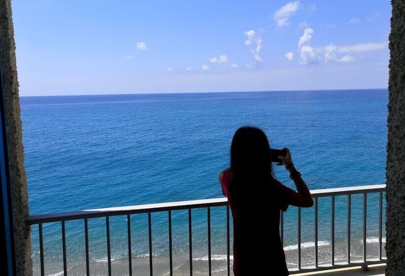 فندق Sea Palace