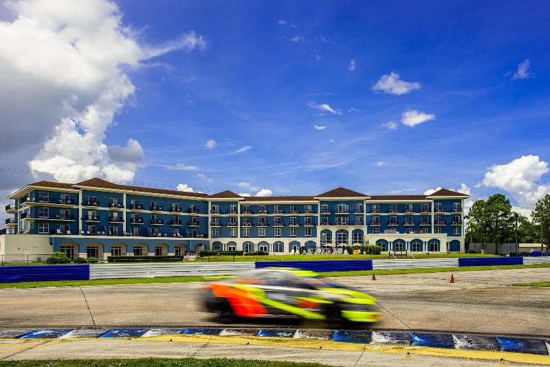 فندق Seven Sebring Raceway