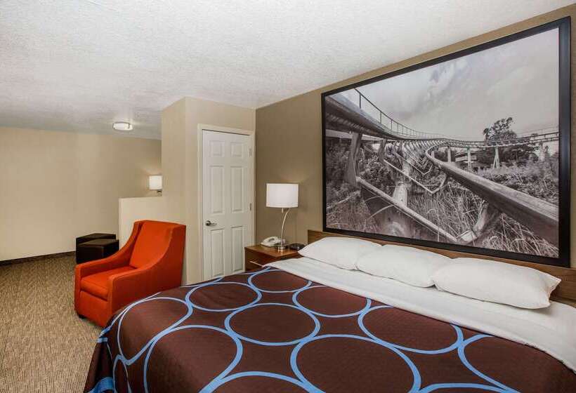 هتل Super 8 By Wyndham Altoona