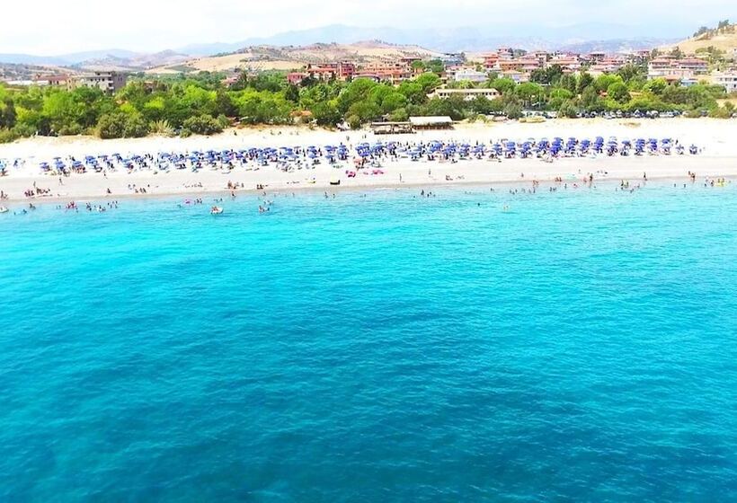 호텔 Villaggio Faro Punta Stilo