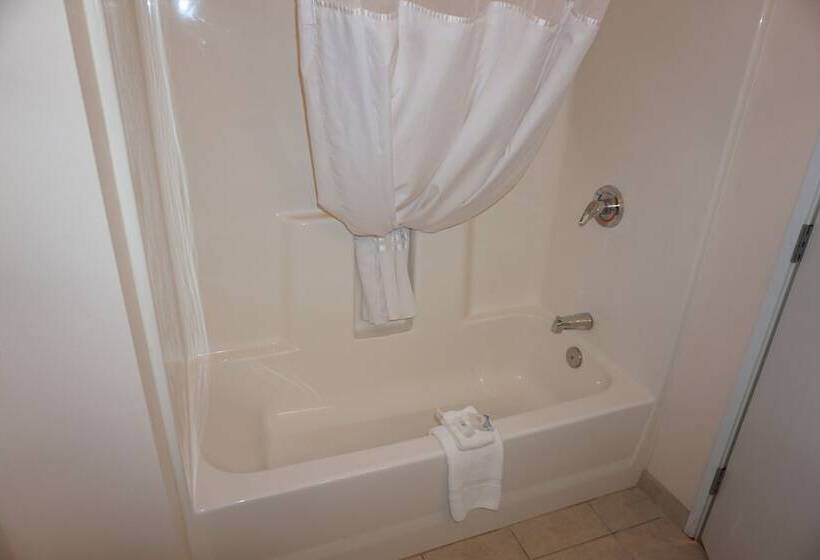 River Hills Hotel  Mankato