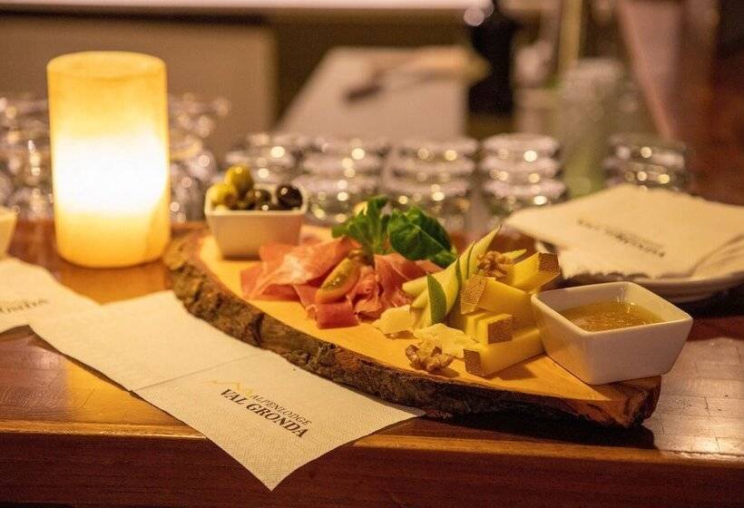 ホテル Alpenlodge Val Gronda