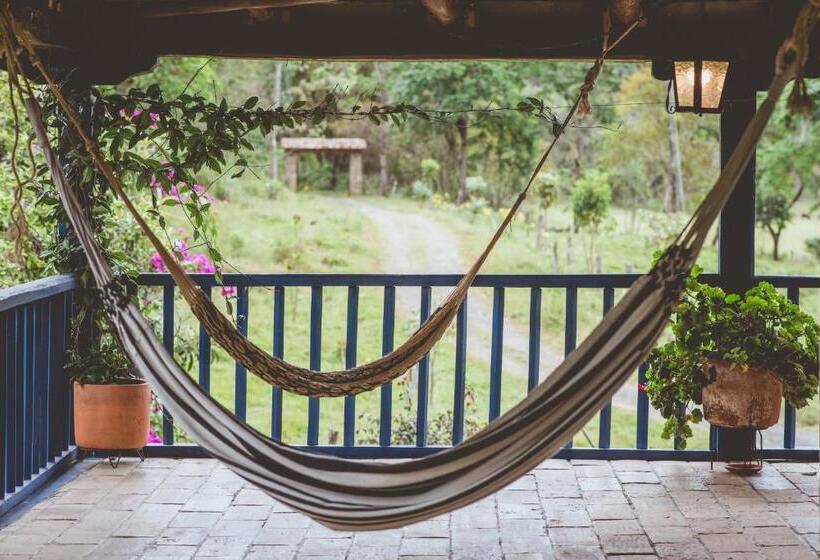 هتل Hacienda Pisoje