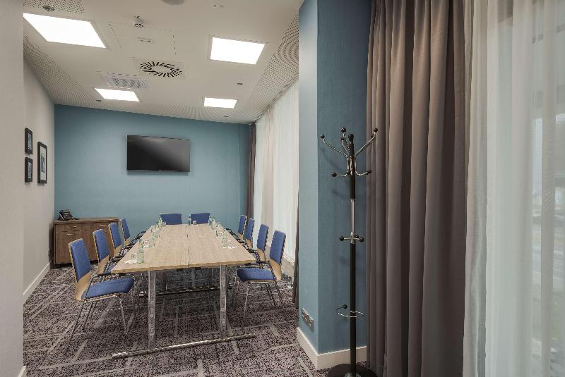 هتل Hampton By Hilton Stuttgart City Centre