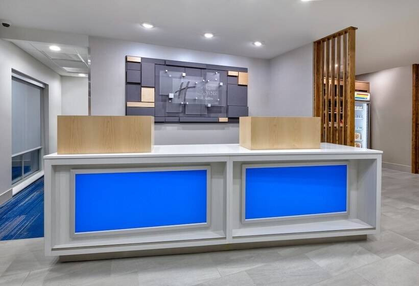 호텔 Holiday Inn Express & Suites   Wooster, An Ihg