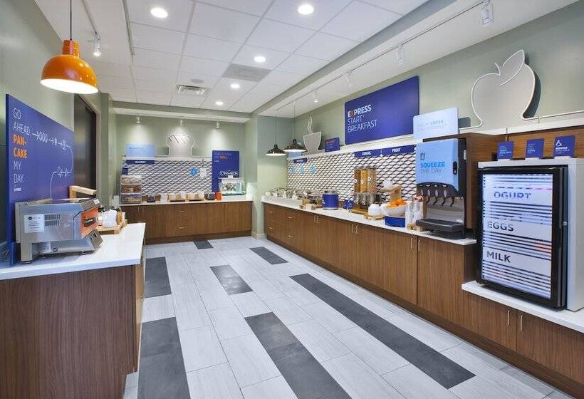 호텔 Holiday Inn Express & Suites   Wooster, An Ihg