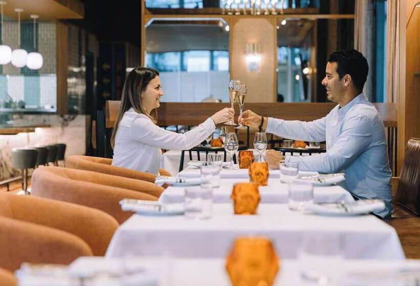 בית מלון כפרי Homewood Suites By Hilton Montreal Midtown, Quebec, Canada