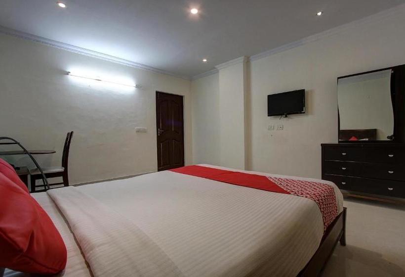 ホテル Oyo 45416 The Naagaa Residency