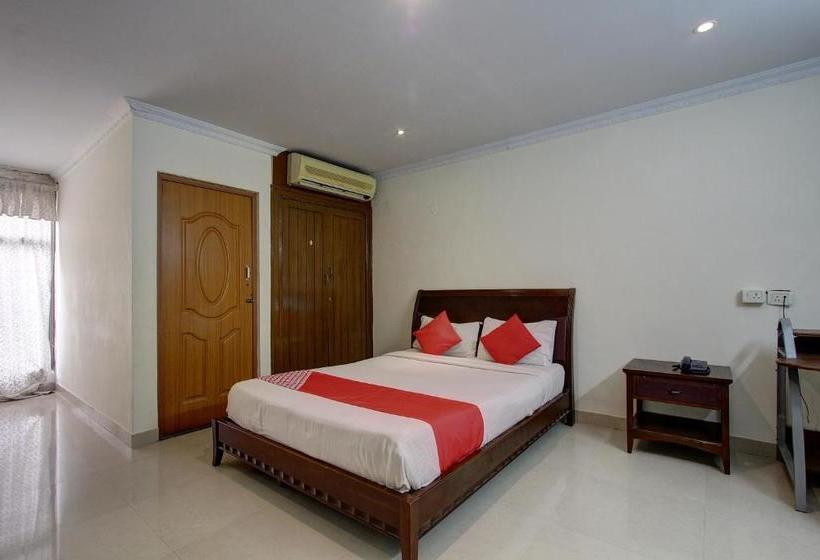 ホテル Oyo 45416 The Naagaa Residency