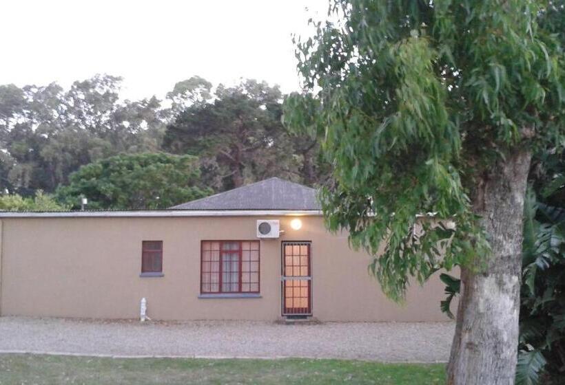 פנסיון Pine Tree Lodge Pe