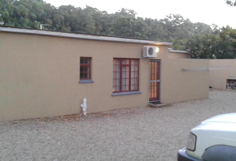 פנסיון Pine Tree Lodge Pe