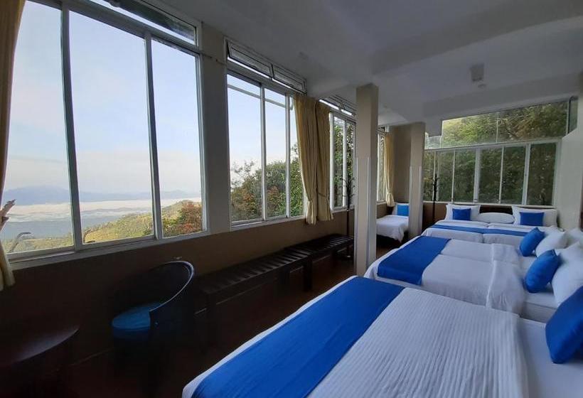 אתר נופש The Riverston Grand