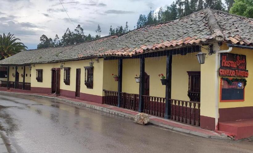 הוסטל Hostal Complejoturístico Santa Isabel
