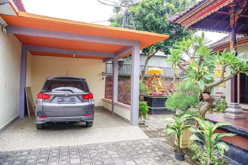 호텔 Reddoorz Near Buleleng Harbour 2