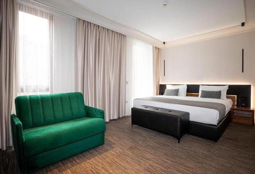 هتل Select Hill Resort