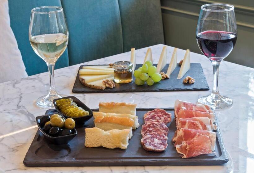 Meliá White House Hotel Apartments