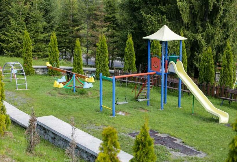 פנסיון Pensiunile Zori De Zi și Apus De Soare