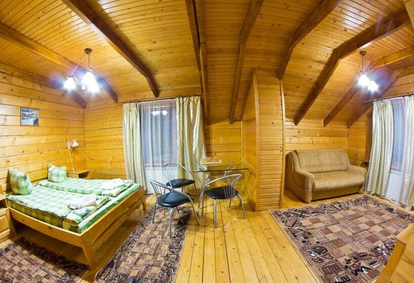אתר נופש Edelweiss Carpathians Migovo