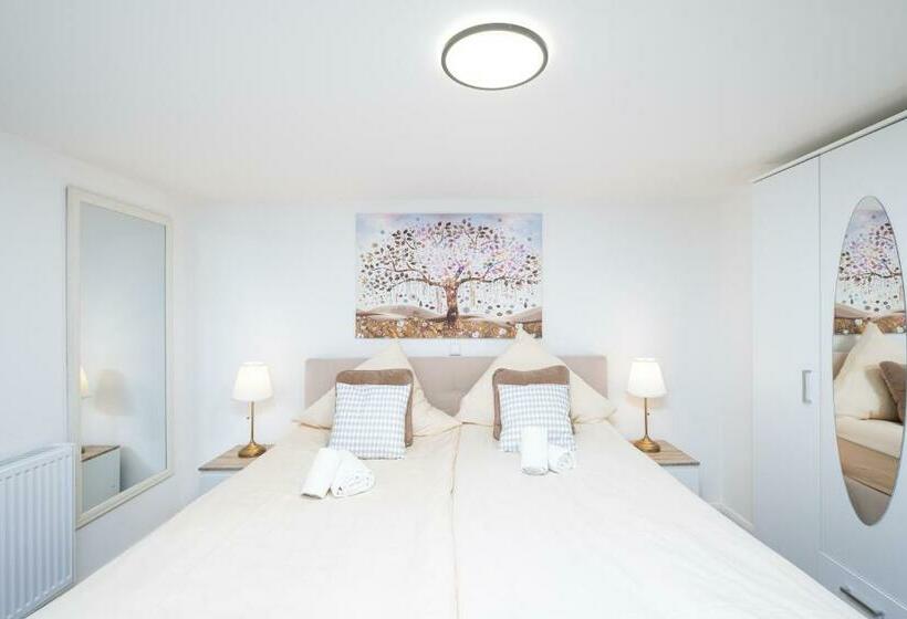 فندق صغير Gästehaus Kleines Stadtidyll  Zimmer Und Apartments By Hotel Holsteiner Hof