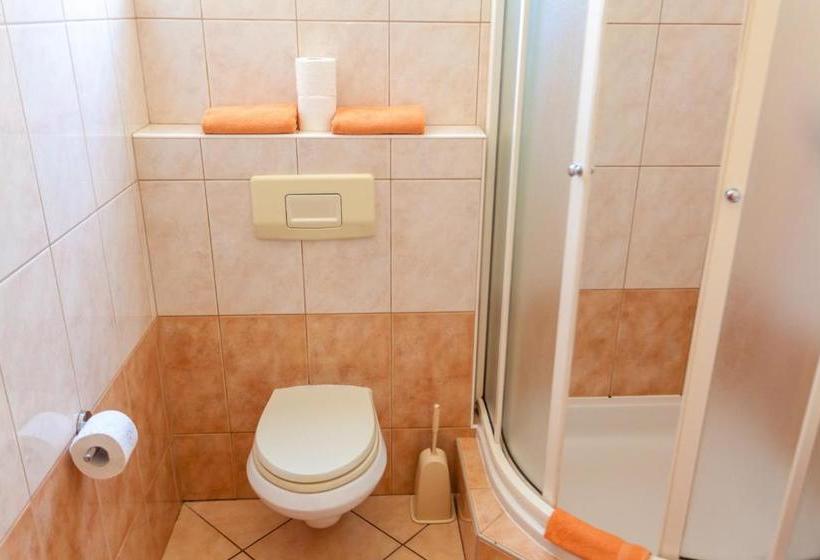 پانسیون Guesthouse Villa Adria