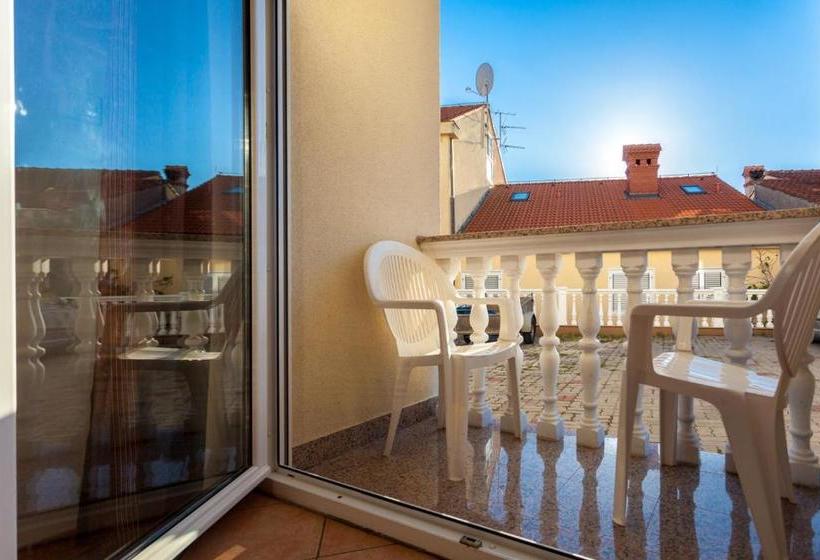 پانسیون Guesthouse Villa Adria