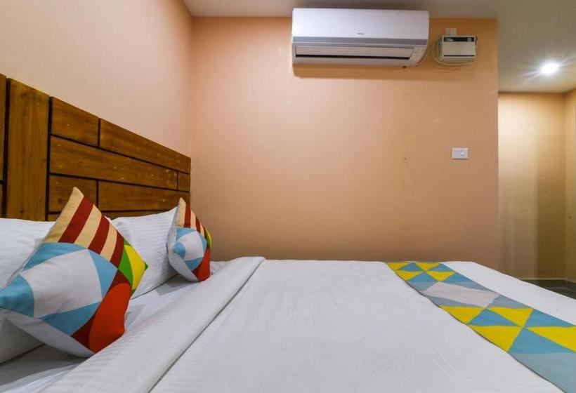 펜션 Oyo Home 62423 Compact Studio Cozy Stay, Near To Kamatci