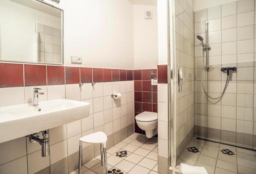 پانسیون Penzion Thir