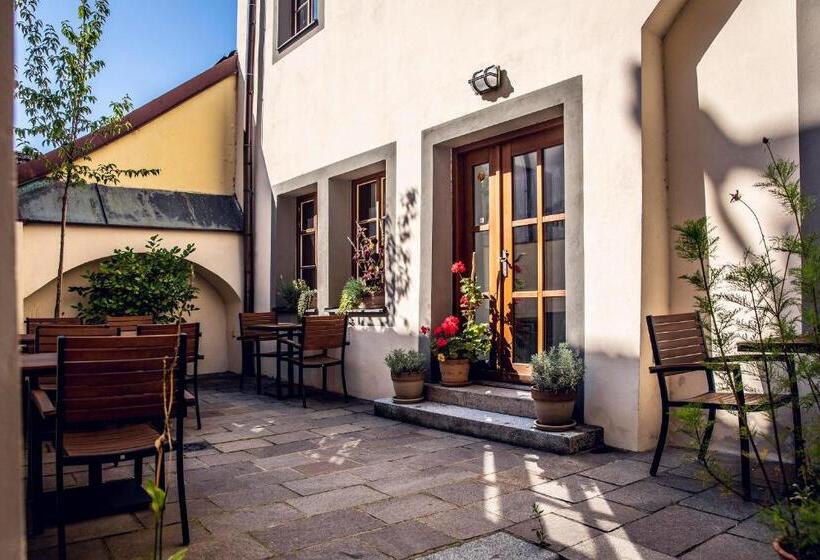 پانسیون Penzion Thir