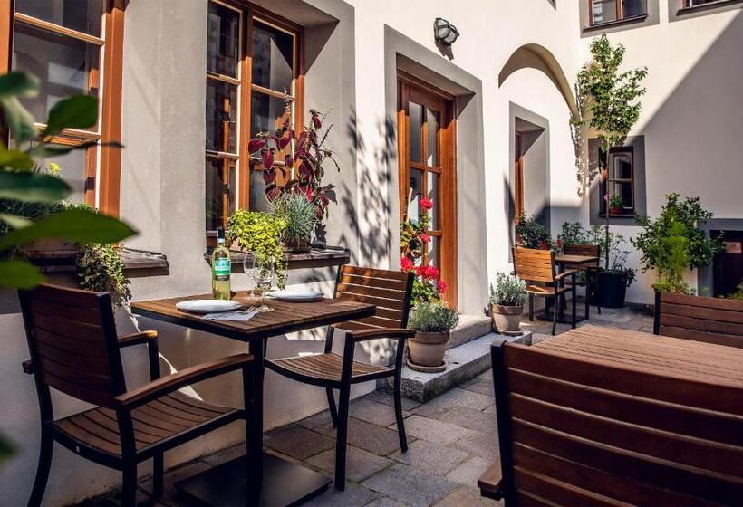 پانسیون Penzion Thir