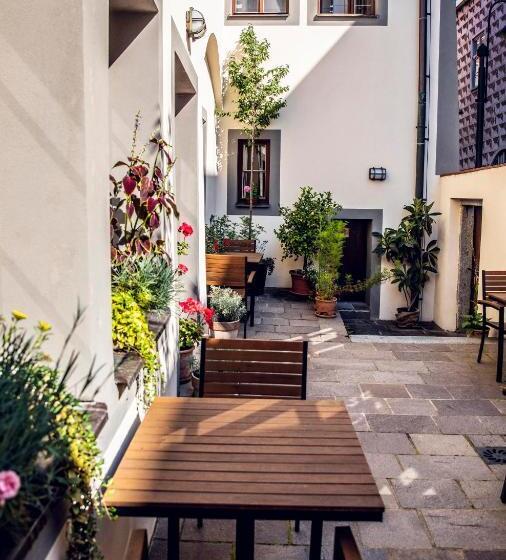 پانسیون Penzion Thir