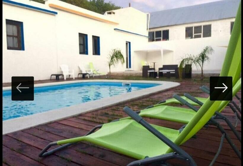 پانسیون Piriápolis Hostel & Suites