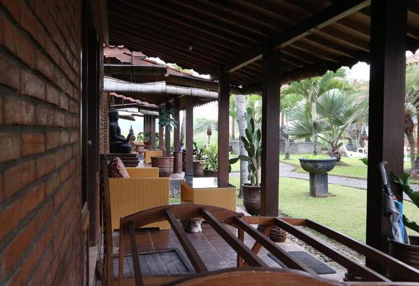 پانسیون Rumah Dharma