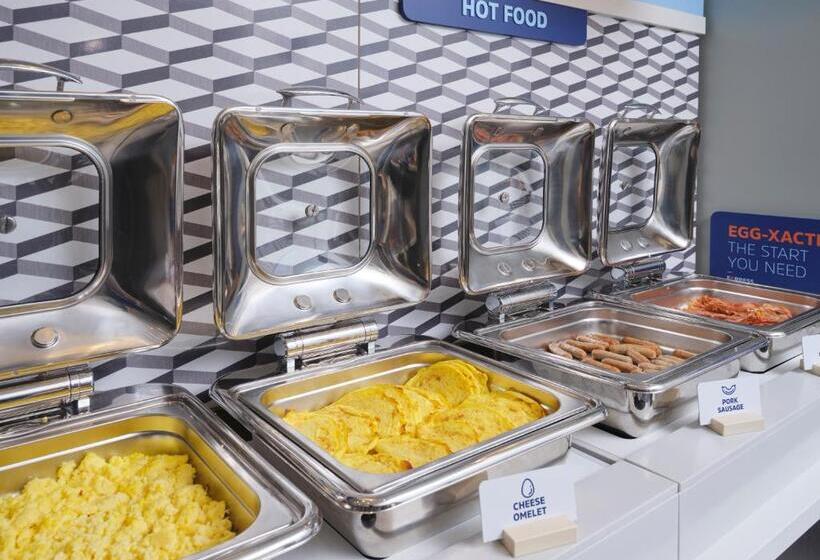 هتل Holiday Inn Express & Suites   Lockport, An Ihg