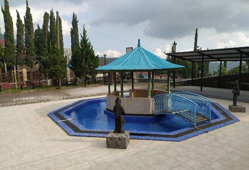 هتل Grand Bintang Tawangmangu