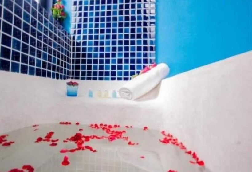 酒店 Laemsing Whitehouse Resort