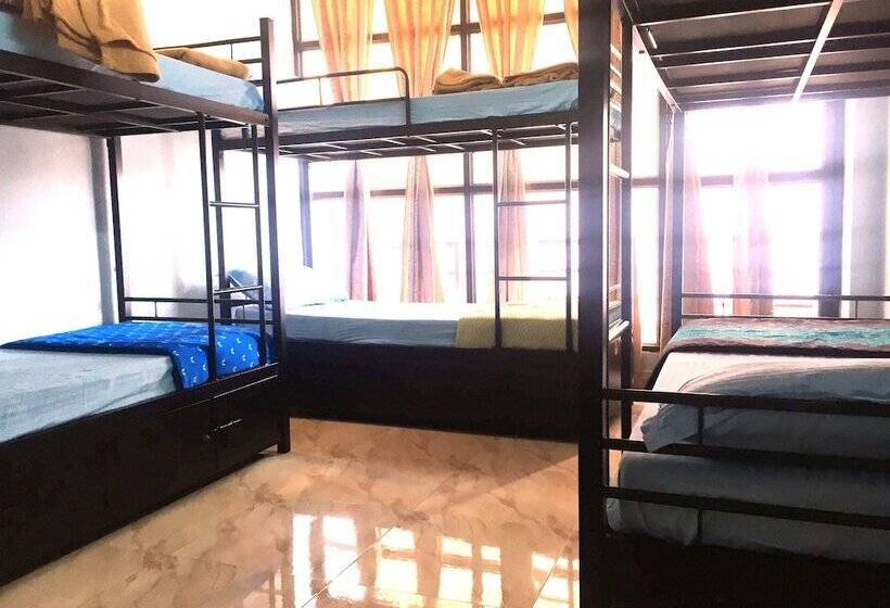 酒店 Vedanta Wake Up   Coorg, Madikeri Town Center