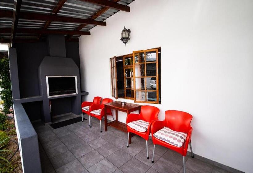 پانسیون Kleinplasie Guesthouse