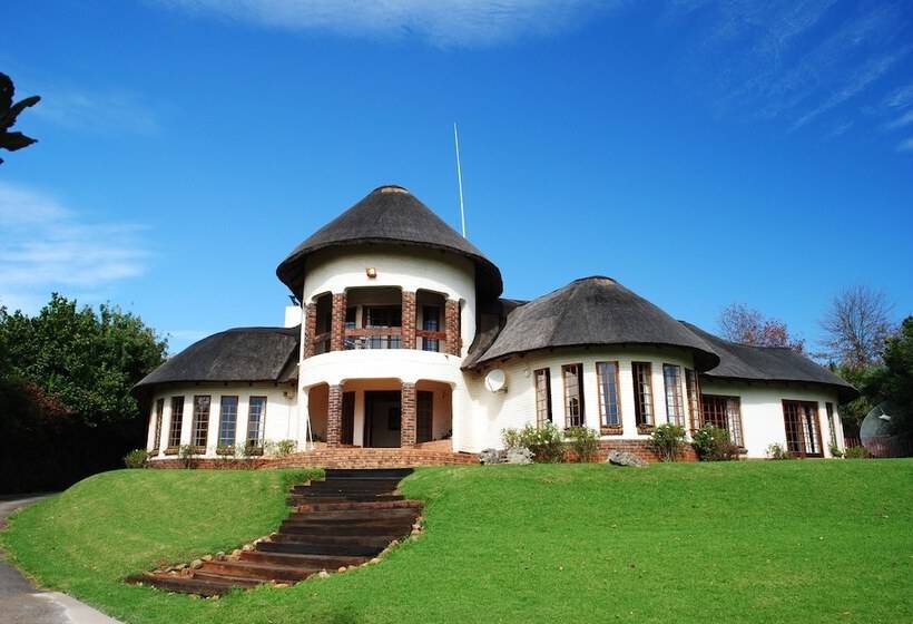 פנסיון Maclear Manor