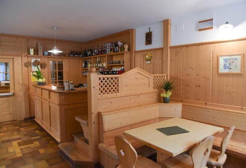 فندق فئة نجمة واحدة Albergo Sporting