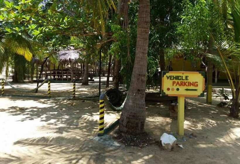 ホテル Alankuda Beach Resort