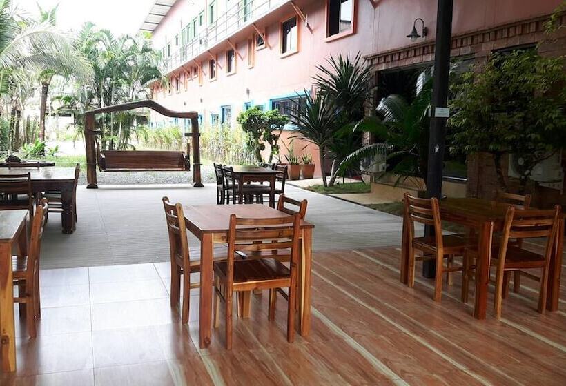 בית מלון כפרי Borai Resort Trat
