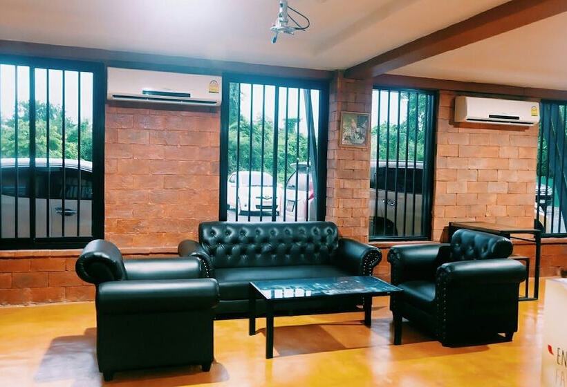 בית מלון כפרי Borai Resort Trat
