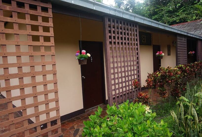 هتل C & C Resort Nangrong