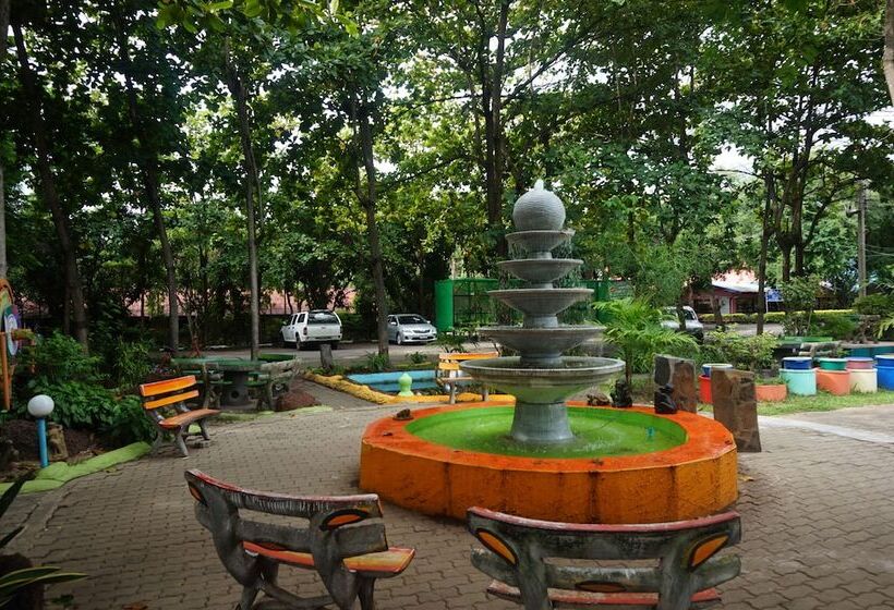 هتل C & C Resort Nangrong
