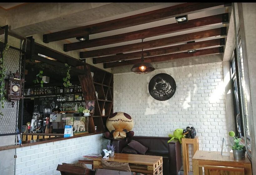 هتل Casa & Cafe De Nadi