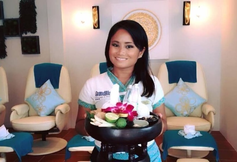 호텔 Grandblue Resort