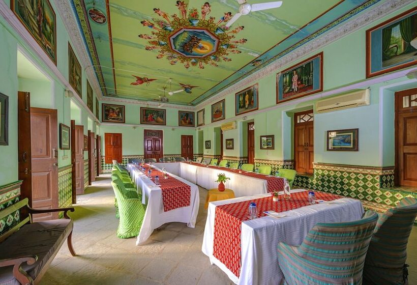 فندق Neemrana S Piramal Haveli