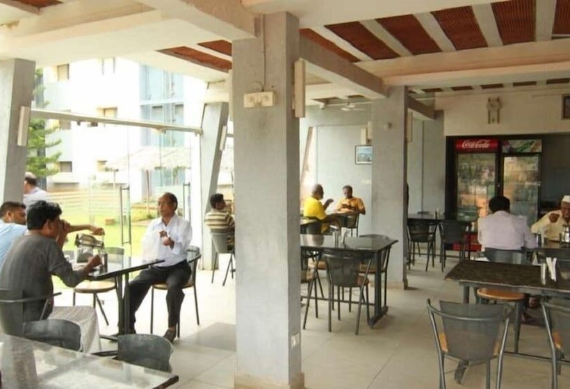 فندق Shanthiniketan   Online Suites