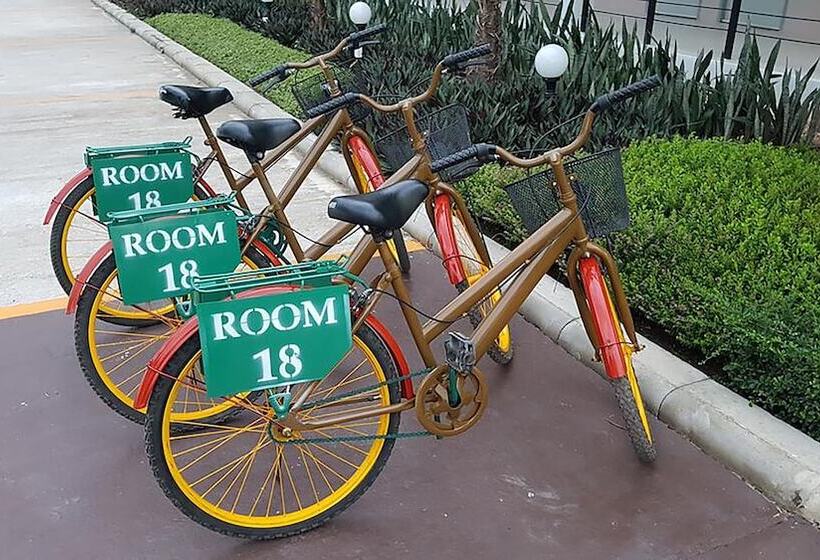 هتل Room 18 At Ptt Wangchao